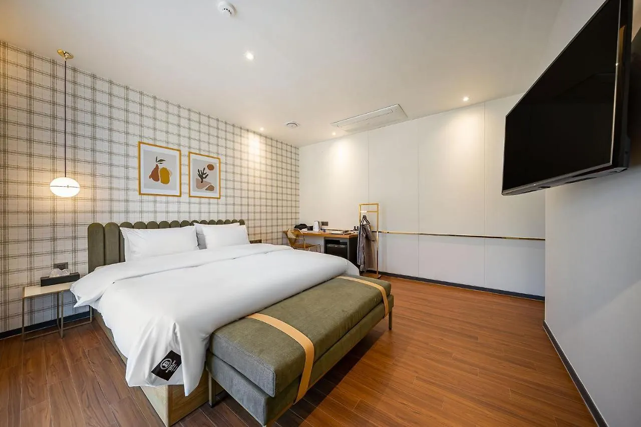 Brown Dot Hotel Signature Busan 3*,