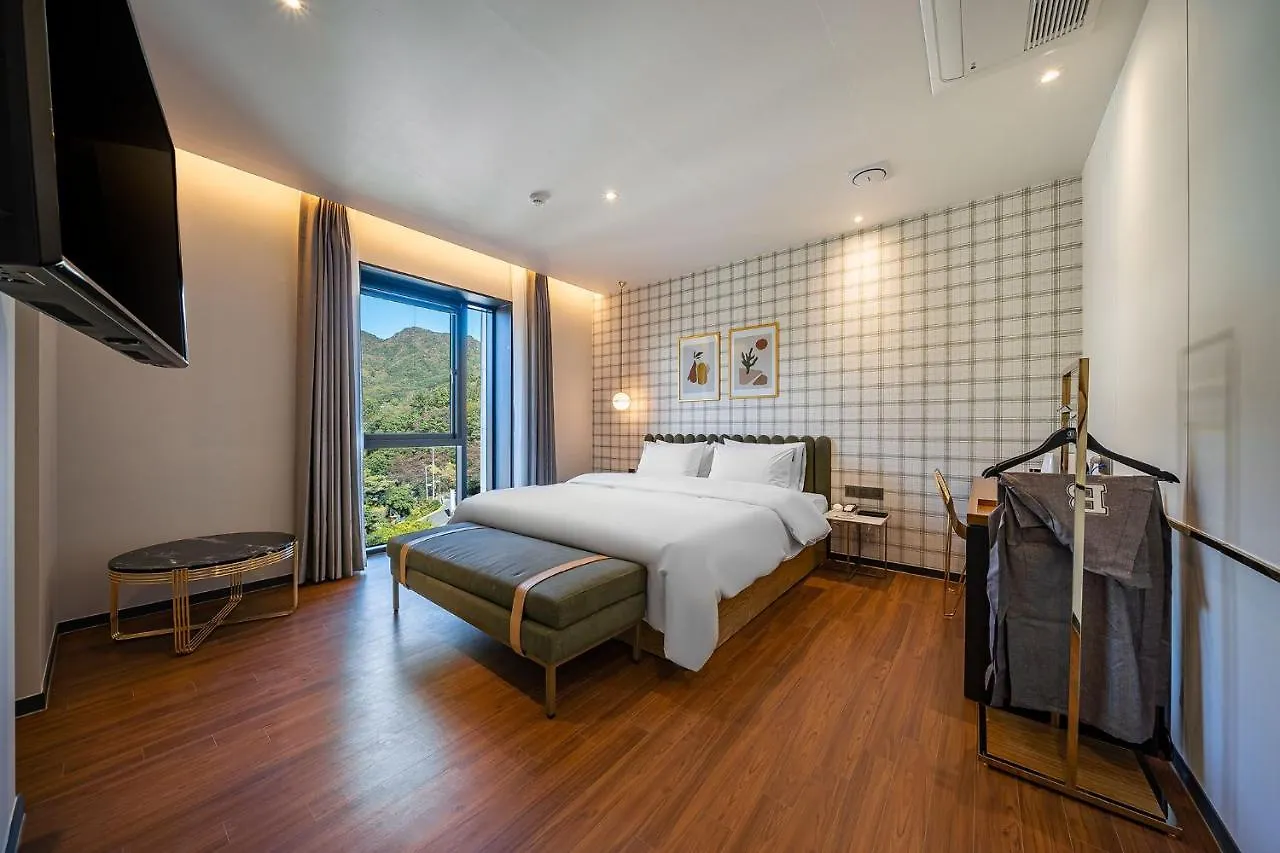 Brown Dot Hotel Signature Busan
