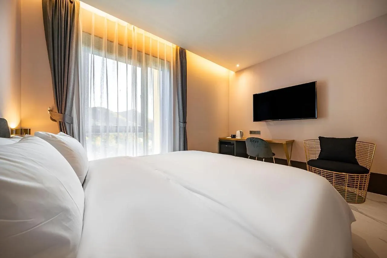 Brown Dot Hotel Signature Busan 3*,  South Korea